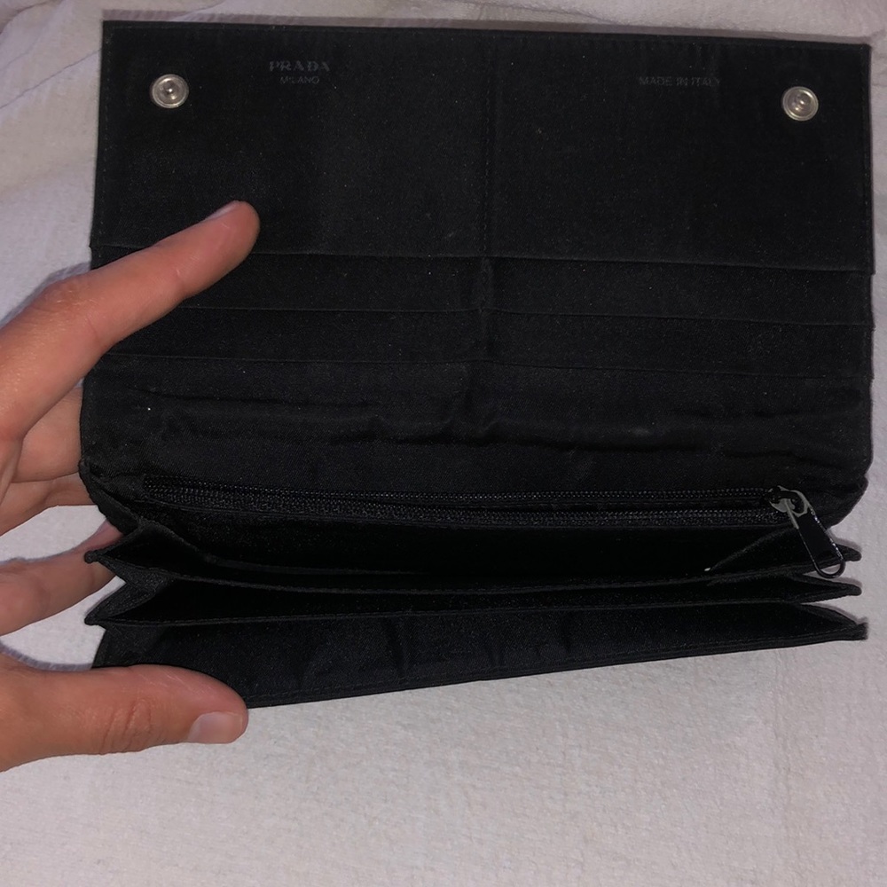 Prada Wallet - Picture 7 of 7